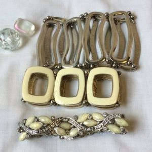 Set of 3 costume stretch bracelets
